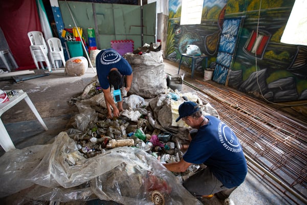 FASHION UNITED | Yoox e Ogyre raccolgono oltre 4 tonnellate di rifiuti dal mare