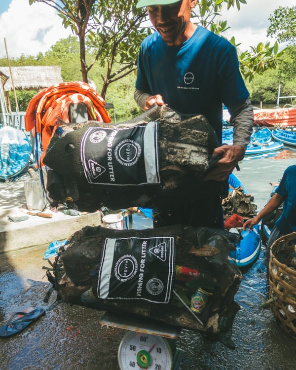 ANSA | Almaviva con Ogyre a 'pesca di rifiuti' dal mare